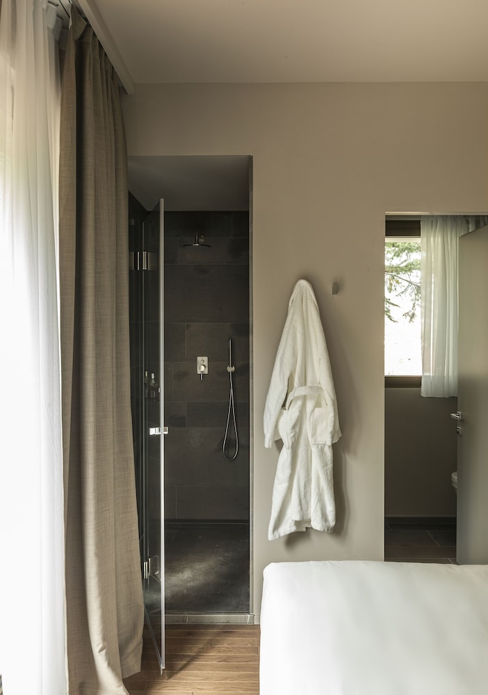 Hotel Promessi Sposi — Hotel rooms in Malgrate, Lombardy