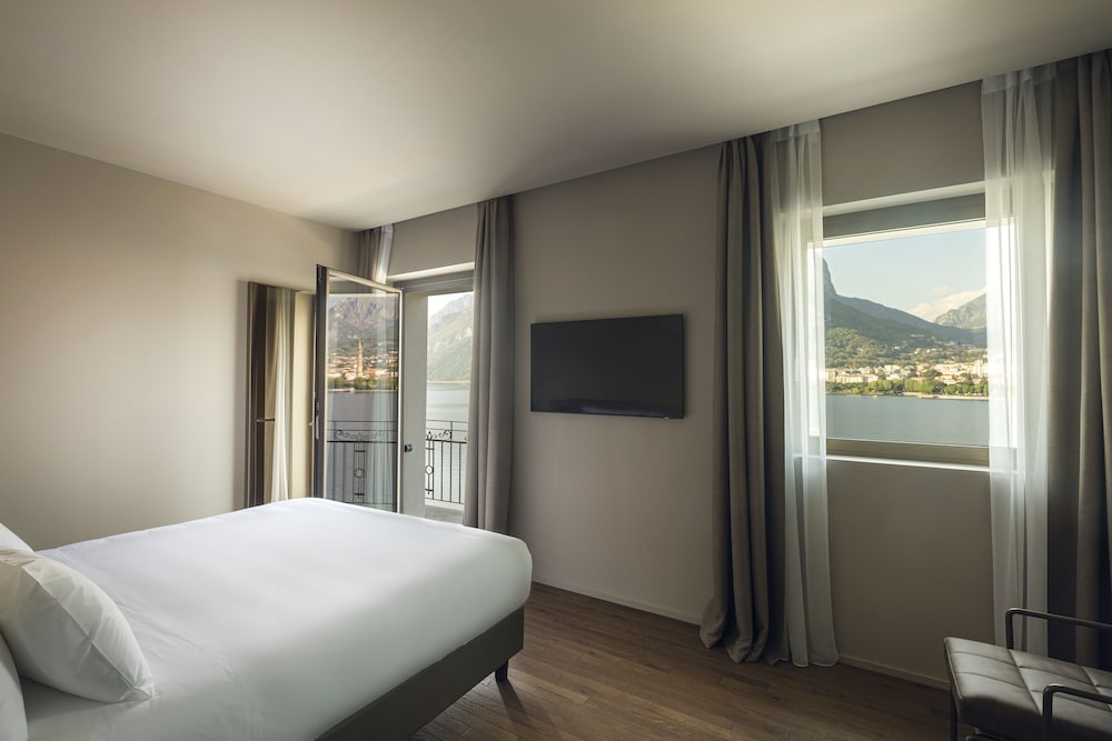 Hotel Promessi Sposi — Hotel rooms in Malgrate, Lombardy