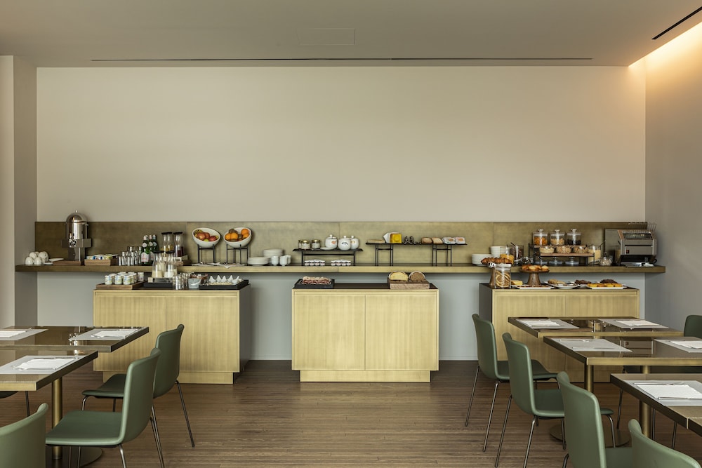 Hotel Promessi Sposi — Restaurant & bars in Malgrate, Lombardy