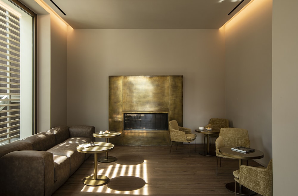 Hotel Promessi Sposi — Restaurant & bars in Malgrate, Lombardy