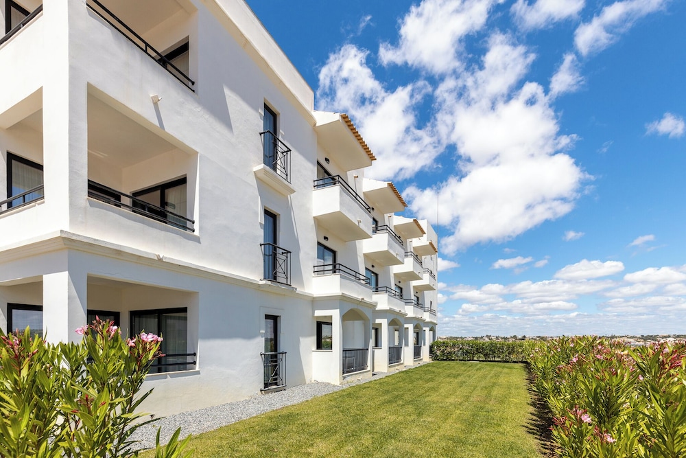 Regency Salgados Hotel & Spa — Hotel building in Albufeira, Faro