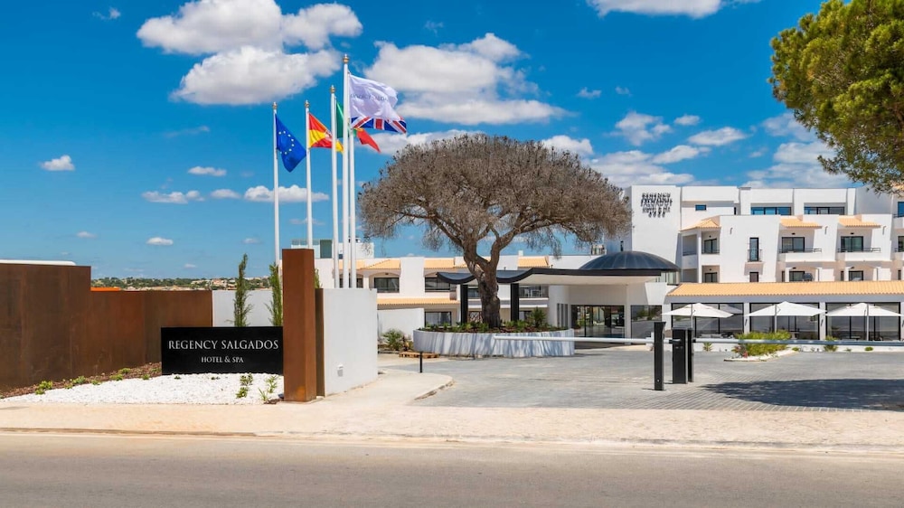 Regency Salgados Hotel & Spa — Hotel building in Albufeira, Faro