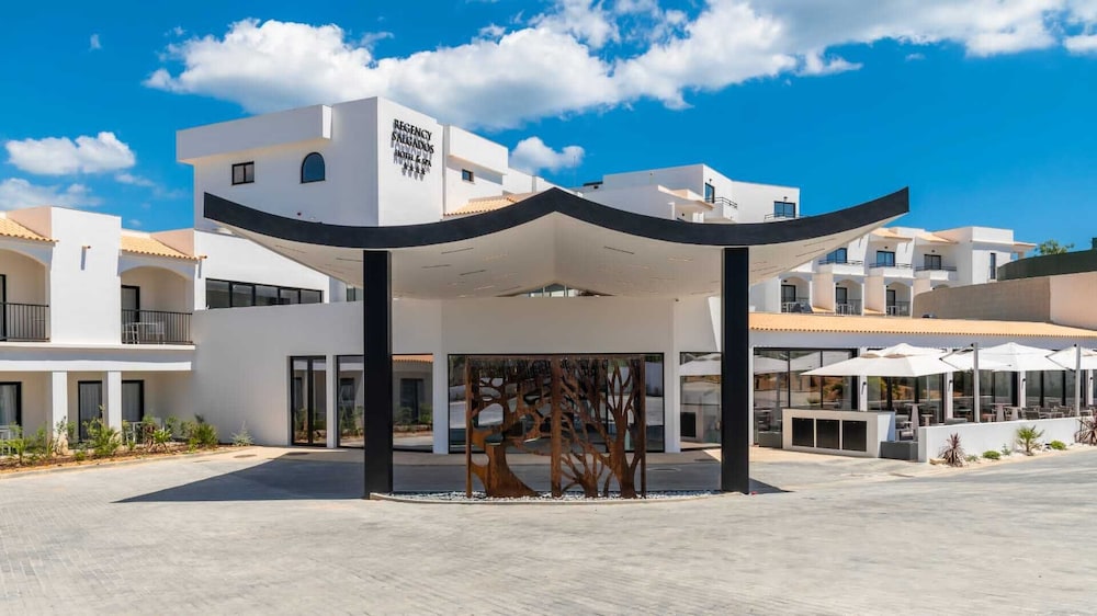 Regency Salgados Hotel & Spa — Hotel building in Albufeira, Faro