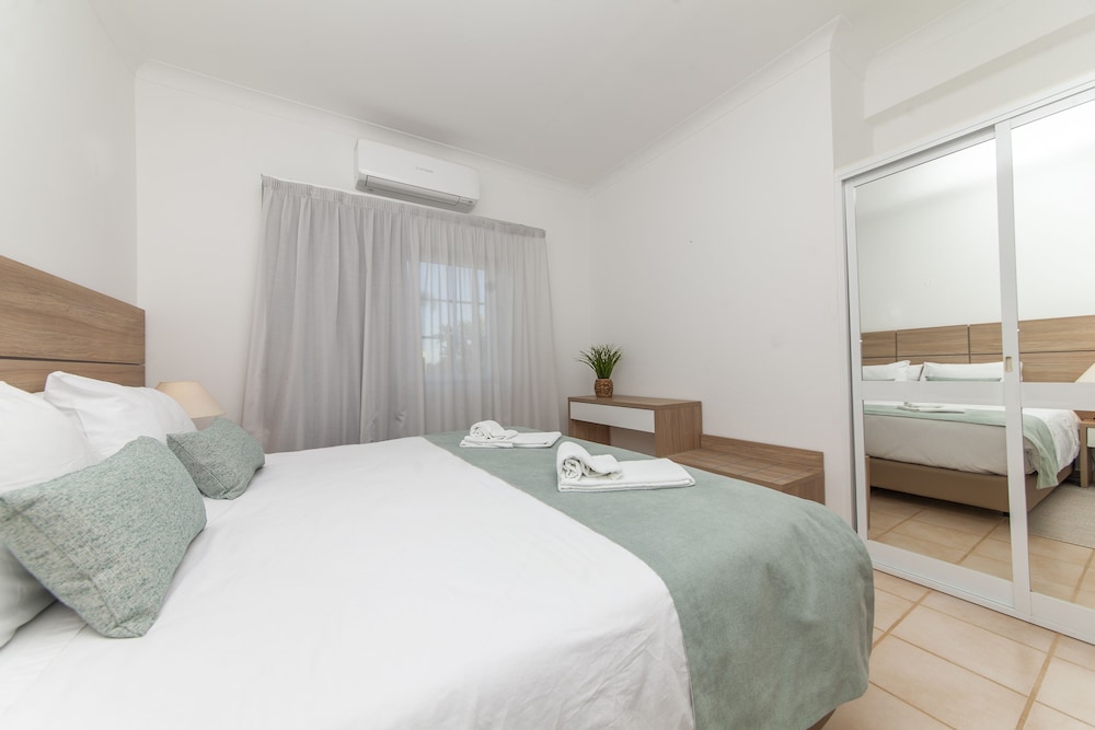 Atalaia Sol — Hotel rooms in Lagos, Faro