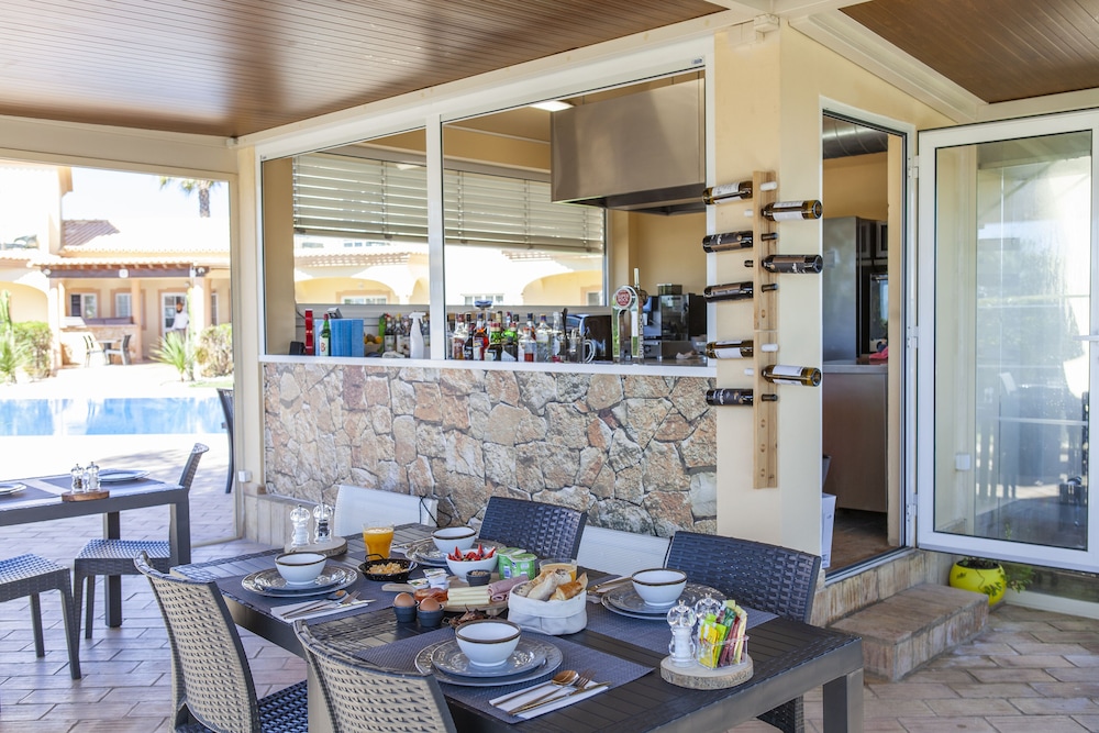 Atalaia Sol — Restaurant & bars in Lagos, Faro