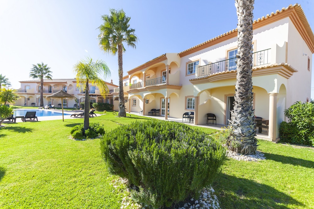 Atalaia Sol — Hotel building in Lagos, Faro