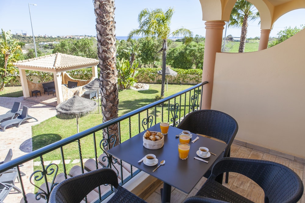 Atalaia Sol — Hotel rooms in Lagos, Faro