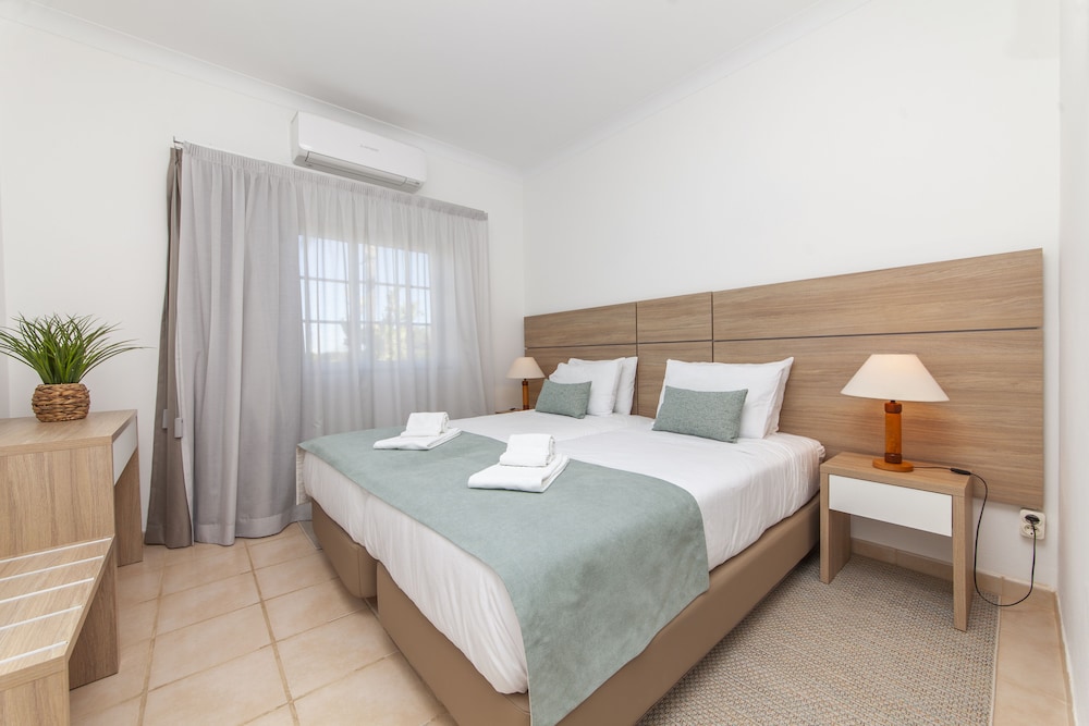 Atalaia Sol — Hotel rooms in Lagos, Faro