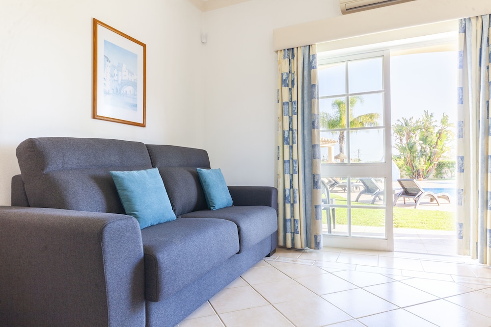 Atalaia Sol — Hotel rooms in Lagos, Faro
