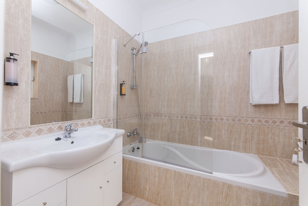 Atalaia Sol — Hotel rooms in Lagos, Faro
