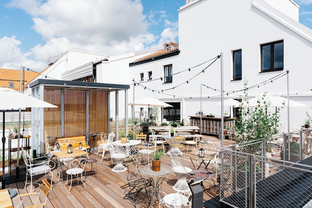 Ruby Rosi Hotel Munich by IHG — Restaurant & bars in Munich, Bavaria
