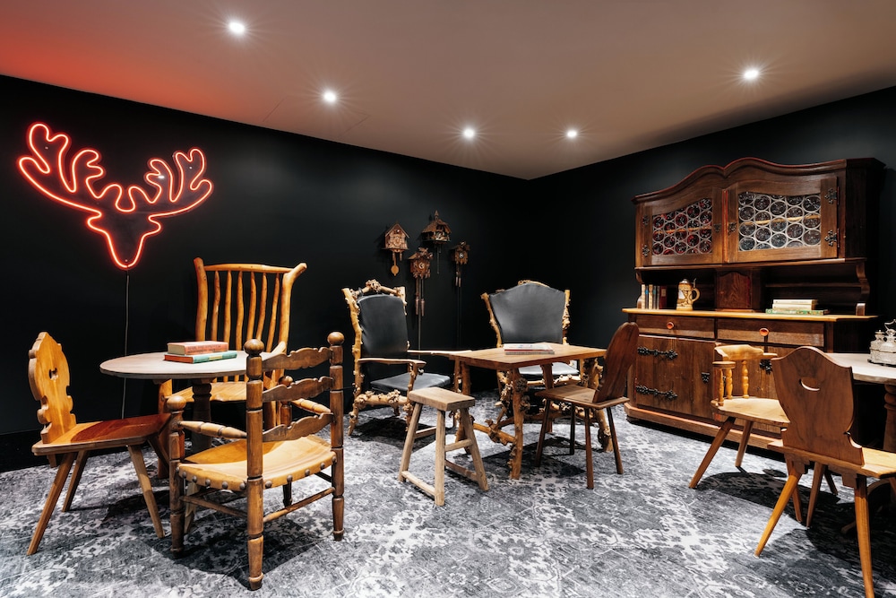 Ruby Rosi Hotel Munich by IHG — Restaurant & bars in Munich, Bavaria