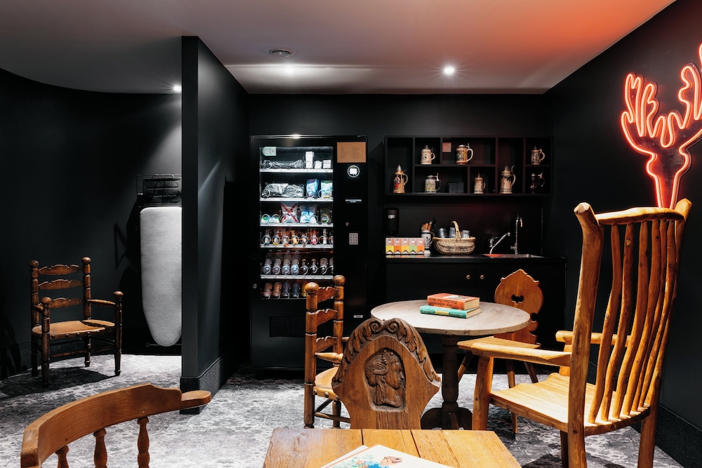 Ruby Rosi Hotel Munich by IHG — Restaurant & bars in Munich, Bavaria