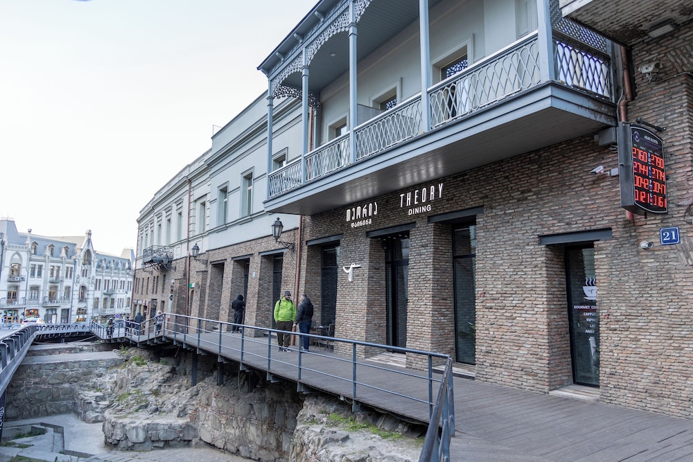 Theory Hotel - zdjęcie 2