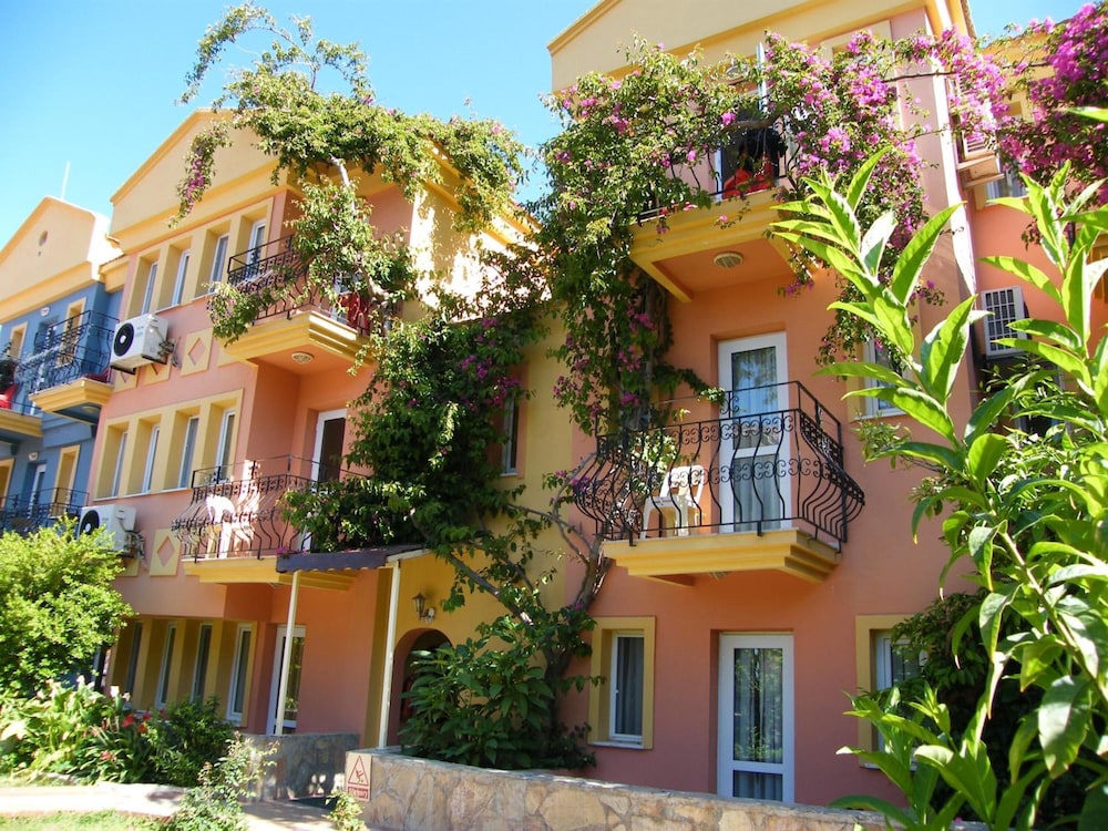 Turk Hotel — Hotel building in Fethiye, Mugla
