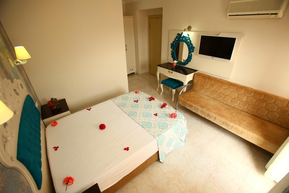 Turk Hotel — Hotel rooms in Fethiye, Mugla