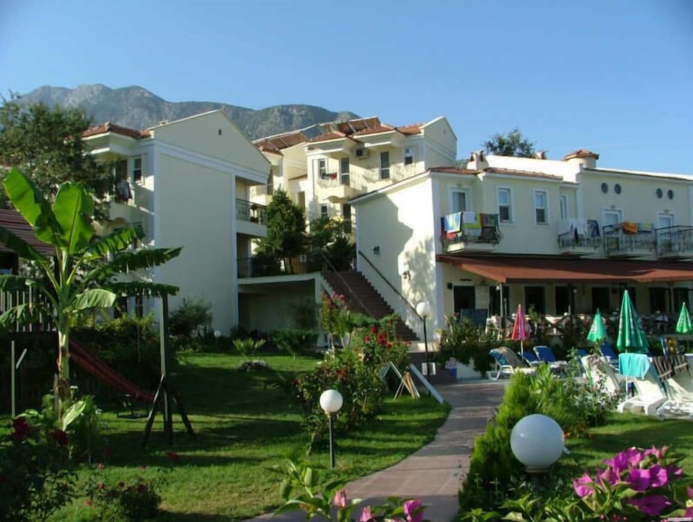 Ant Apart Hotel — Hotel building in Fethiye, Mugla