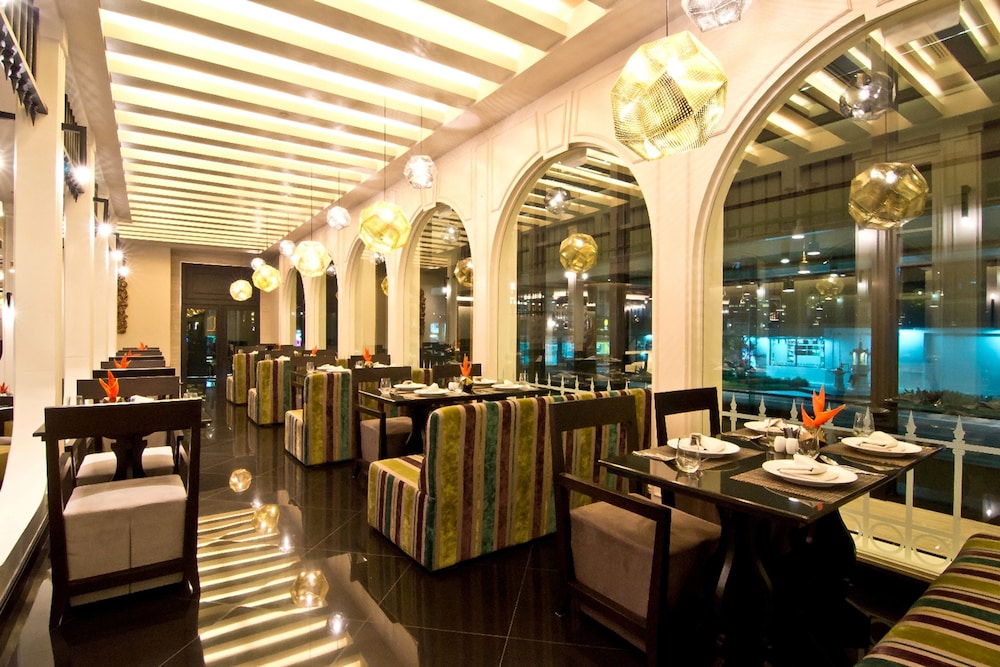 TSix5 Quarter — Restaurant & bars in Pattaya, Chonburi