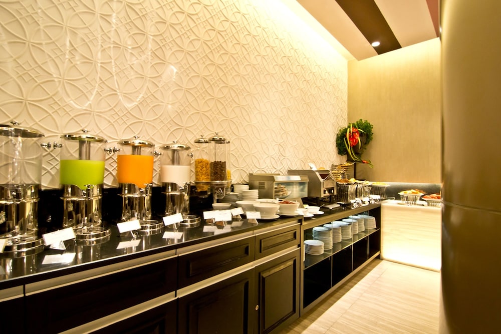 TSix5 Quarter — Restaurant & bars in Pattaya, Chonburi