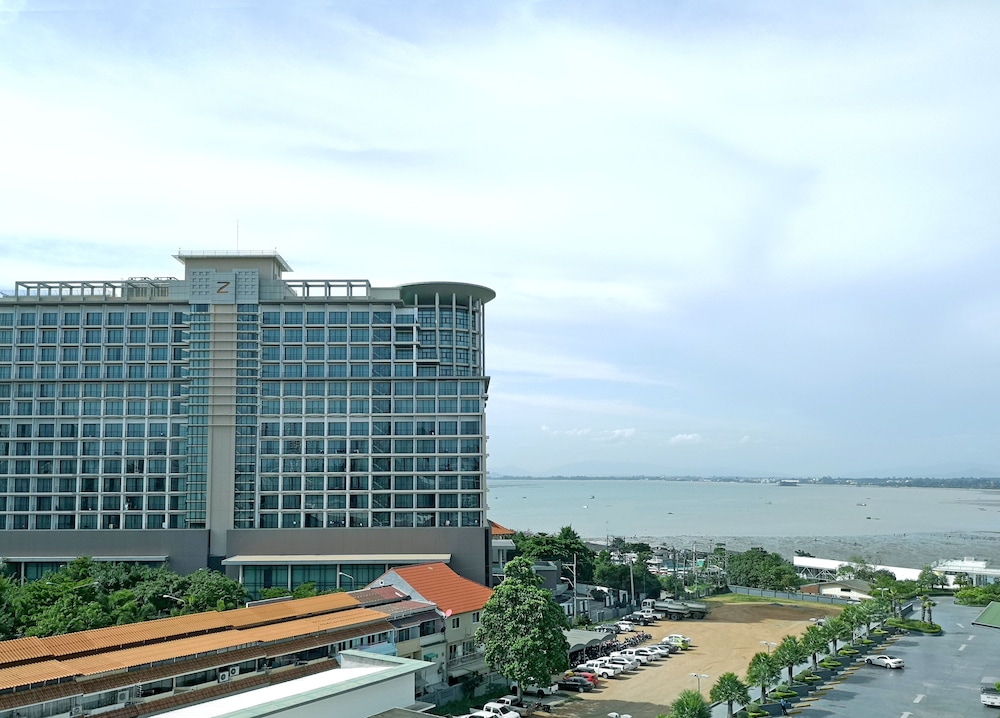 TSix5 Quarter — Hotel building in Pattaya, Chonburi