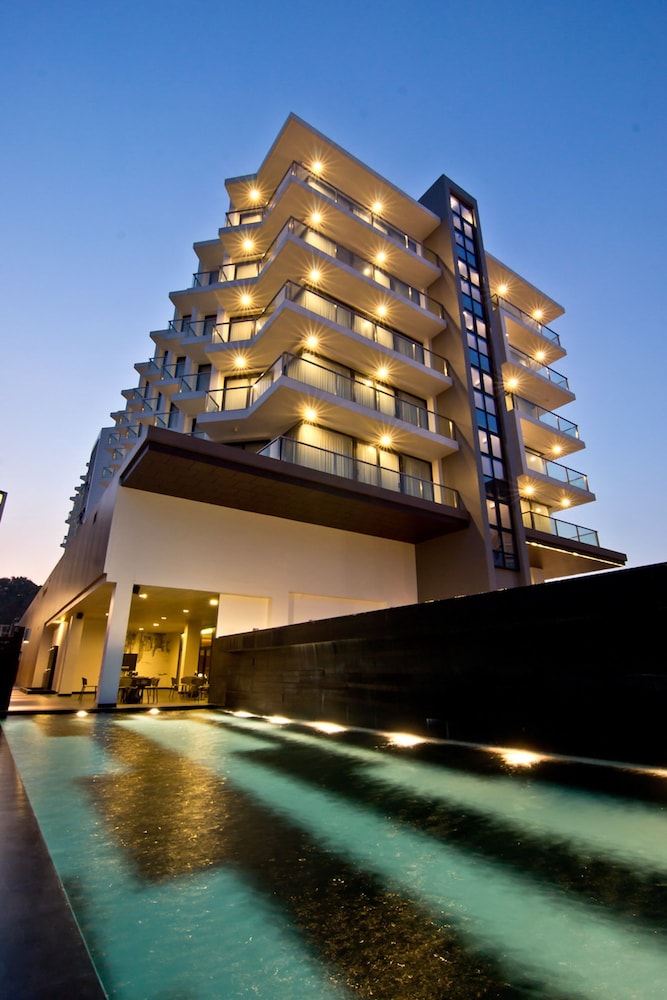 TSix5 Quarter — Hotel building in Pattaya, Chonburi