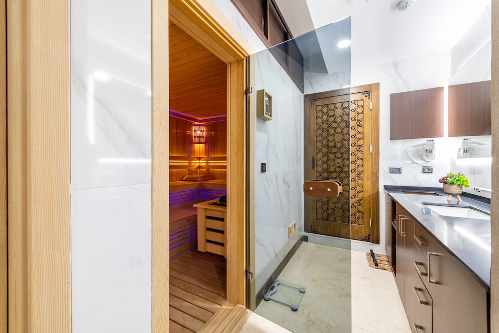 Aprilis Deluxe Hotel — Spa in Istanbul, Istanbul