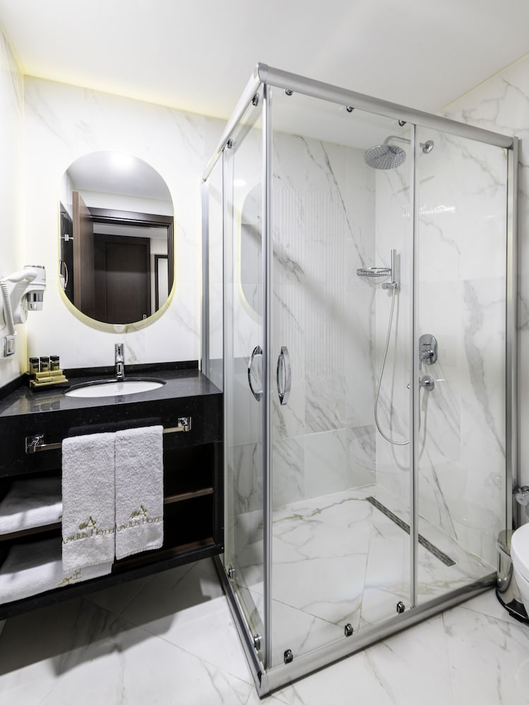 Aprilis Deluxe Hotel — Hotel rooms in Istanbul, Istanbul