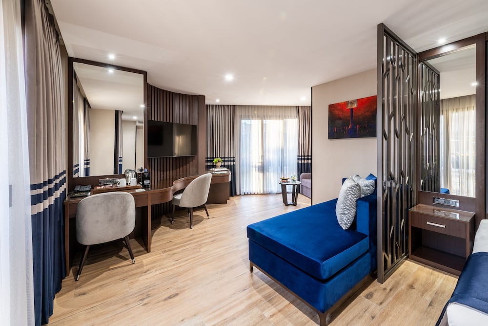 Aprilis Deluxe Hotel — Hotel rooms in Istanbul, Istanbul