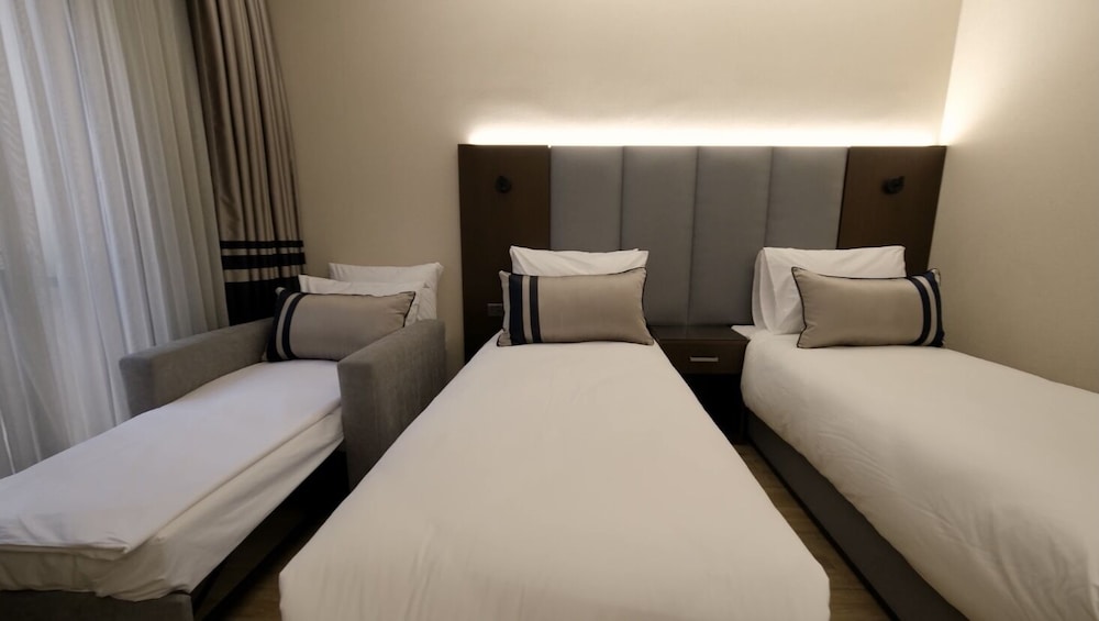 Aprilis Deluxe Hotel — Hotel rooms in Istanbul, Istanbul