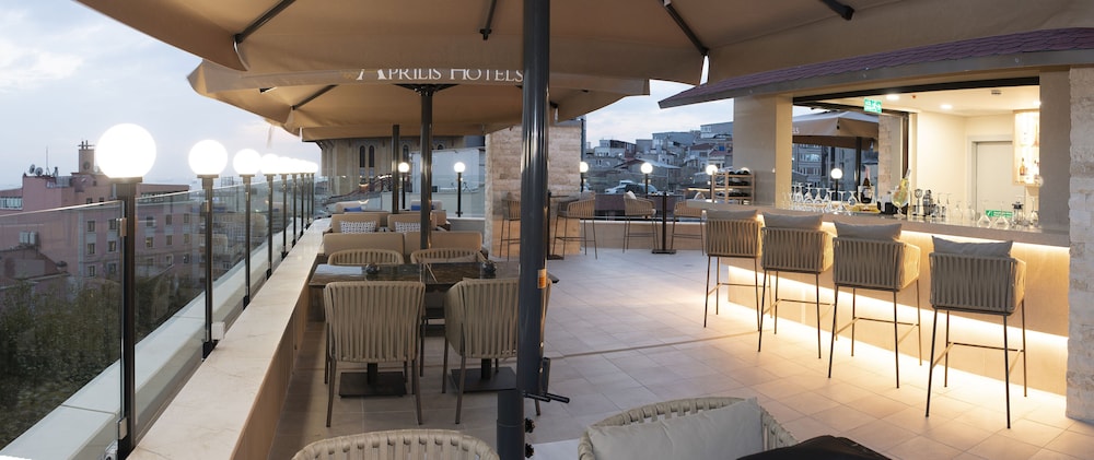 Aprilis Deluxe Hotel — Restaurant & bars in Istanbul, Istanbul