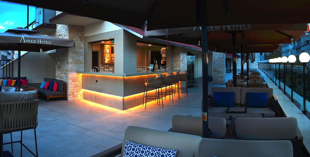 Aprilis Deluxe Hotel — Restaurant & bars in Istanbul, Istanbul
