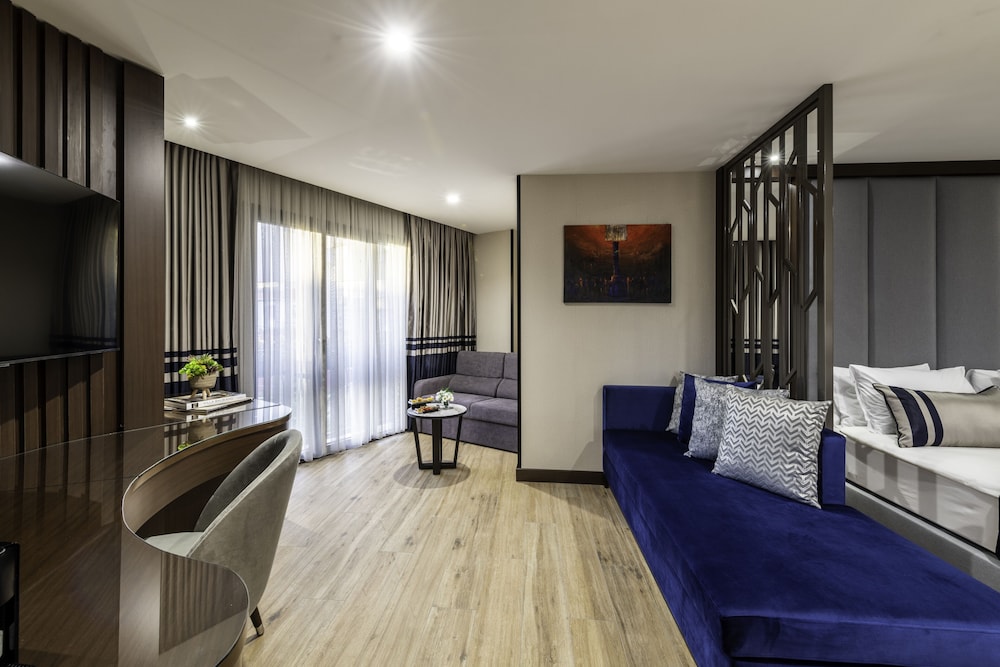 Aprilis Deluxe Hotel — Hotel rooms in Istanbul, Istanbul