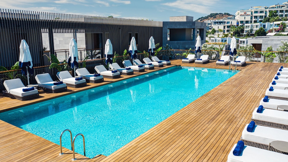 The Norm Le Chic — Swimming pool in Bodrum, Mugla
