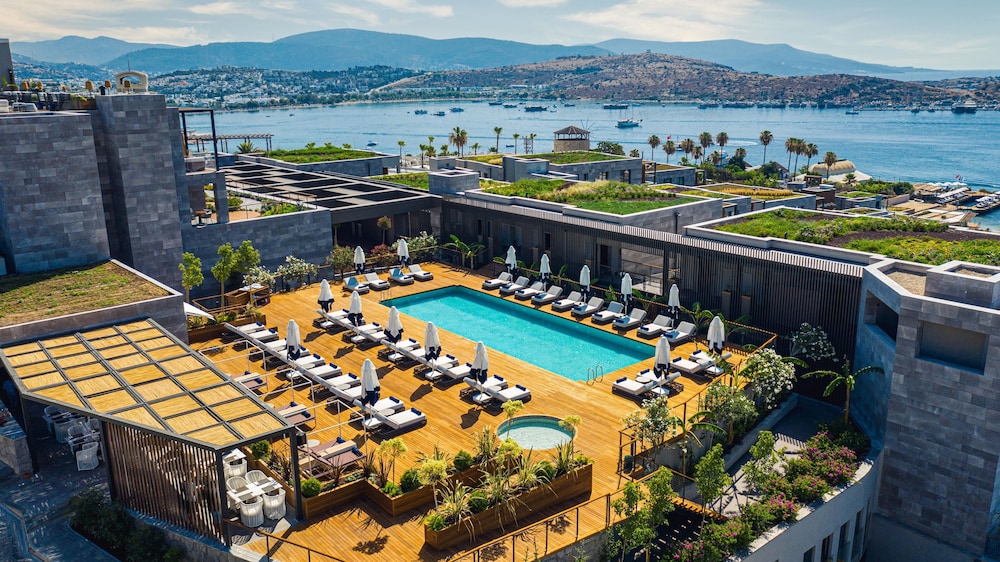 The Norm Le Chic — Swimming pool in Bodrum, Mugla