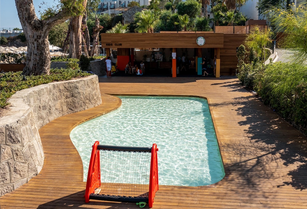 The Norm Le Chic — Swimming pool in Bodrum, Mugla