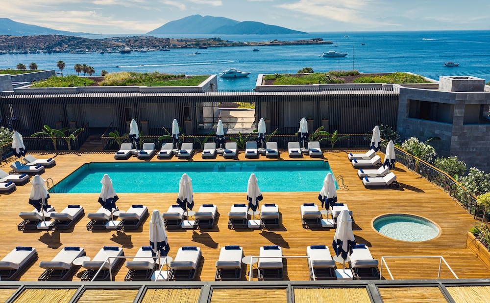 The Norm Le Chic — Swimming pool in Bodrum, Mugla
