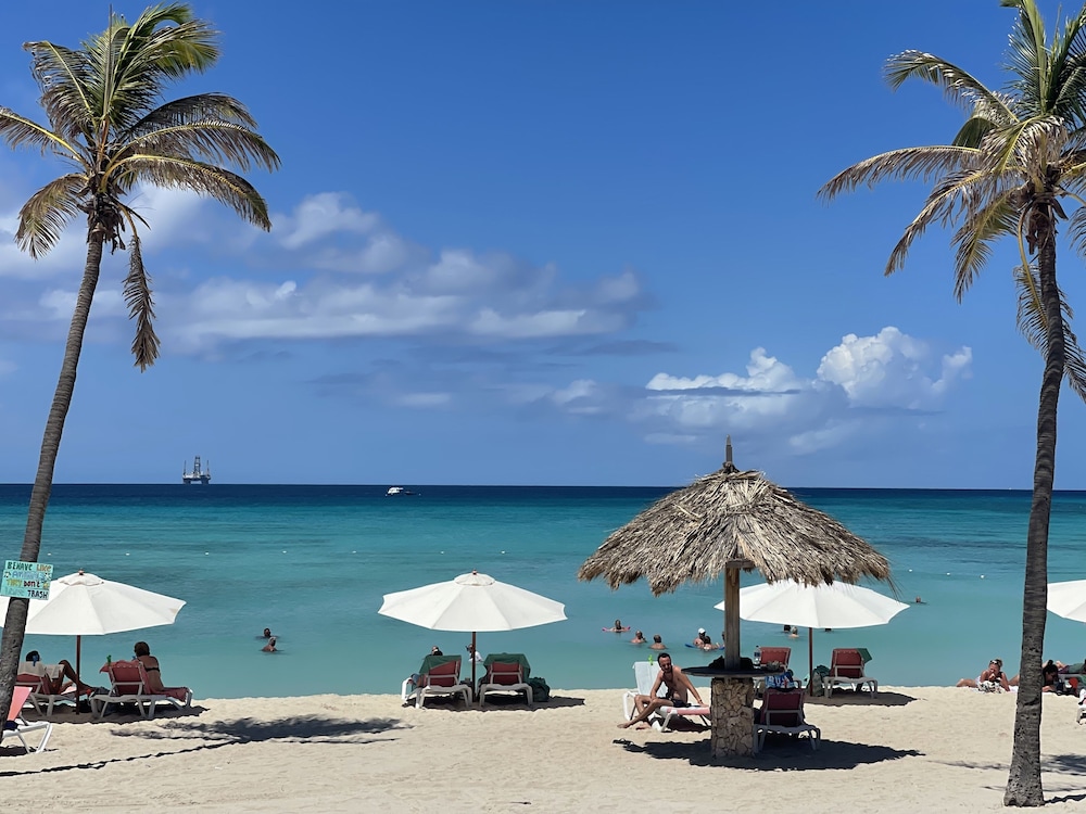 Swiss Paradise Aruba — Beach in Noord, Aruba