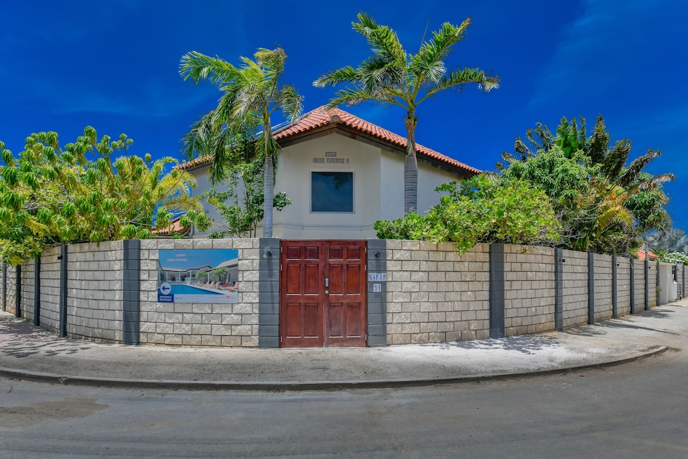 Swiss Paradise Aruba — Hotel building in Noord, Aruba