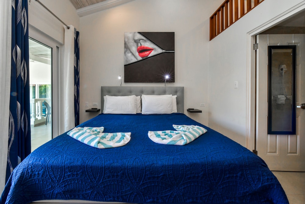Swiss Paradise Aruba — Hotel rooms in Noord, Aruba