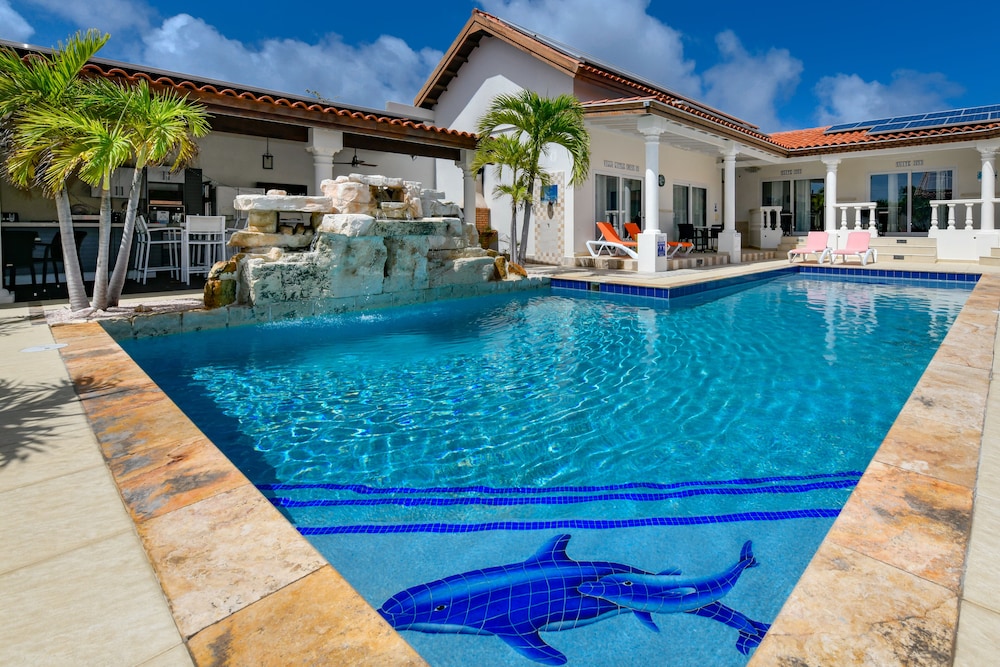 Swiss Paradise Aruba — Swimming pool in Noord, Aruba