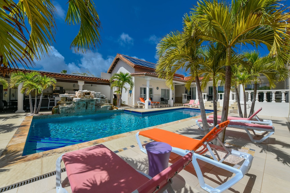 Swiss Paradise Aruba — Swimming pool in Noord, Aruba