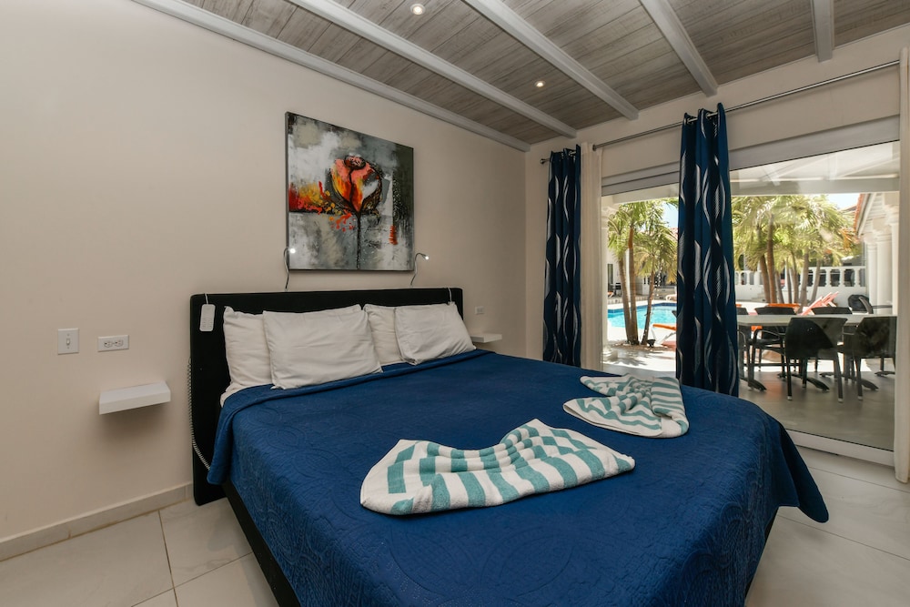 Swiss Paradise Aruba — Hotel rooms in Noord, Aruba