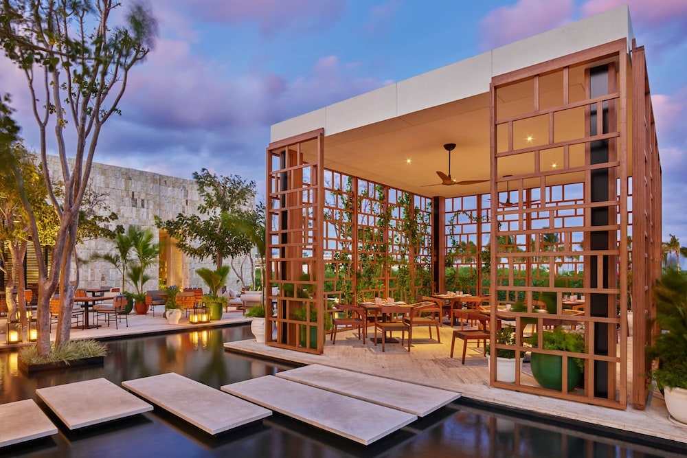 The St. Regis Kanai Resort, Riviera Maya — Restaurant & bars in Playa del Carmen, Quintana Roo