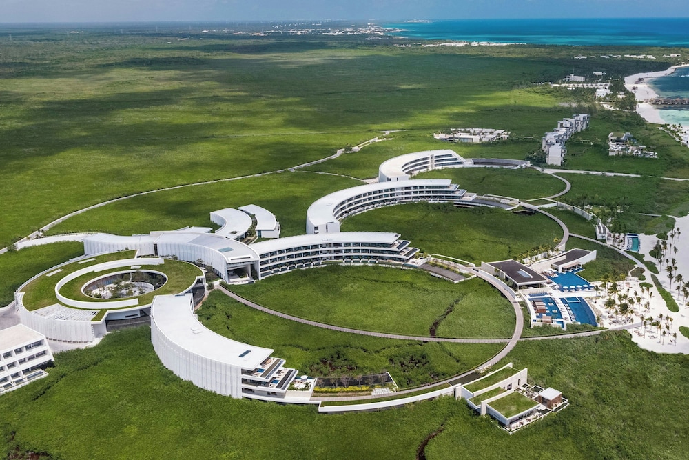 The St. Regis Kanai Resort, Riviera Maya — Hotel building in Playa del Carmen, Quintana Roo