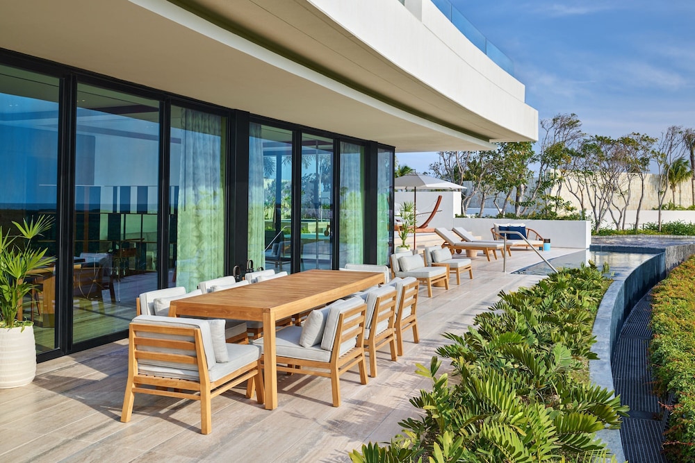The St. Regis Kanai Resort, Riviera Maya — Swimming pool in Playa del Carmen, Quintana Roo