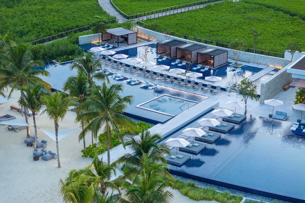 The St. Regis Kanai Resort, Riviera Maya — Swimming pool in Playa del Carmen, Quintana Roo
