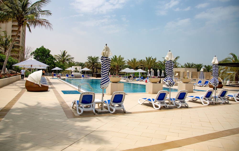 Al Hamra Residence — Swimming pool in Ras al Khaimah