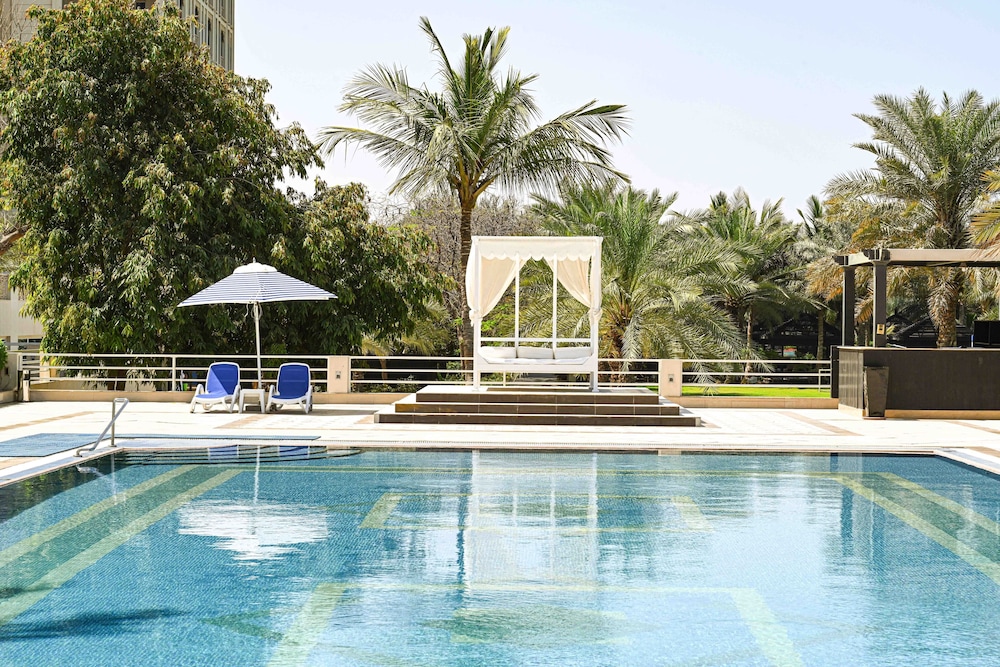 Al Hamra Residence — Swimming pool in Ras al Khaimah