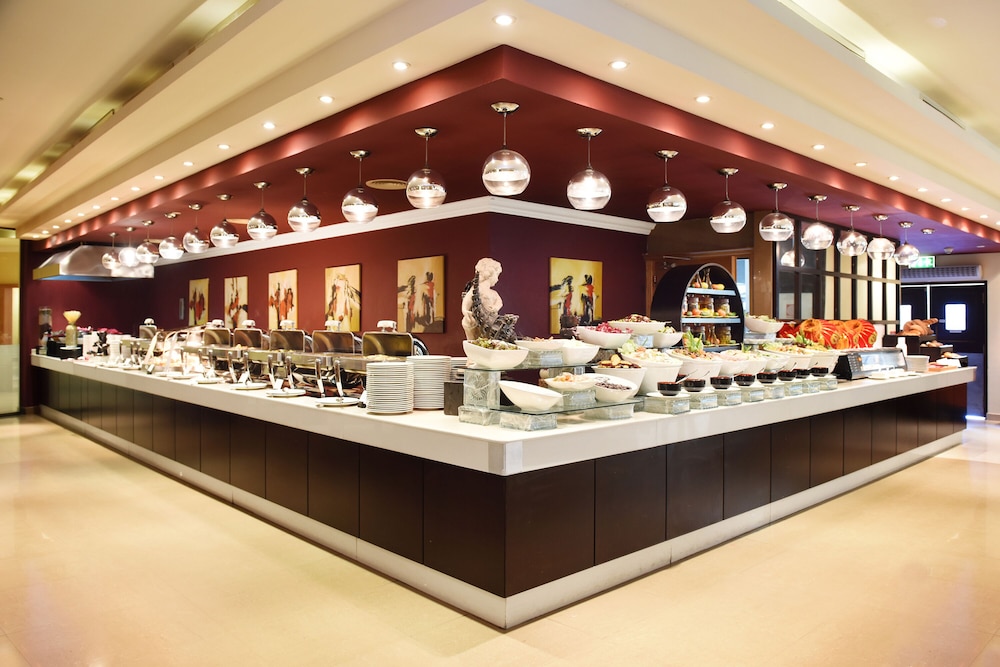 Al Hamra Residence — Restaurant & bars in Ras al Khaimah