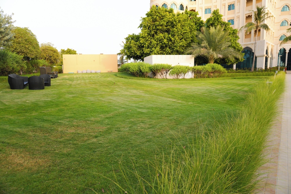 Al Hamra Residence — Hotel building in Ras al Khaimah